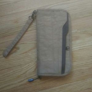 Zoppen RFID Travel Passport Wallet & Doc org